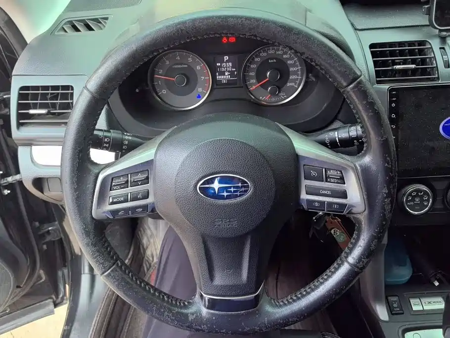 Subaru Forester 2014 — фото 15