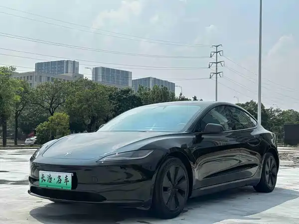 Tesla Model 3 2023