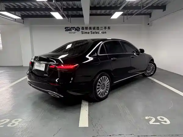Mercedes-Benz E-Class 2023