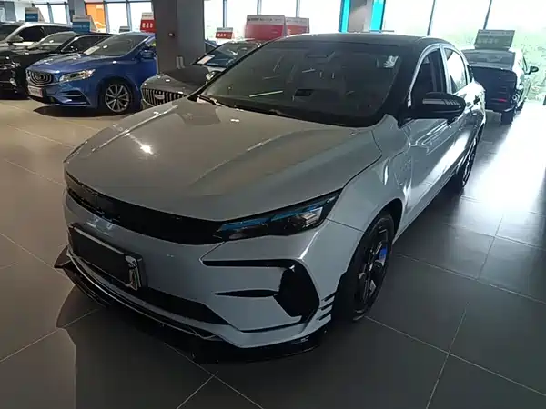 Geely Emgrand L Hip 2023