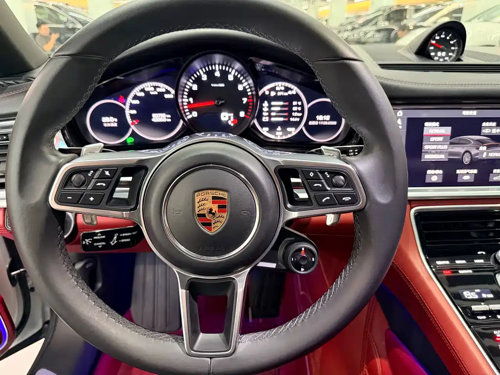 Porsche Panamera 2019 — фото 7