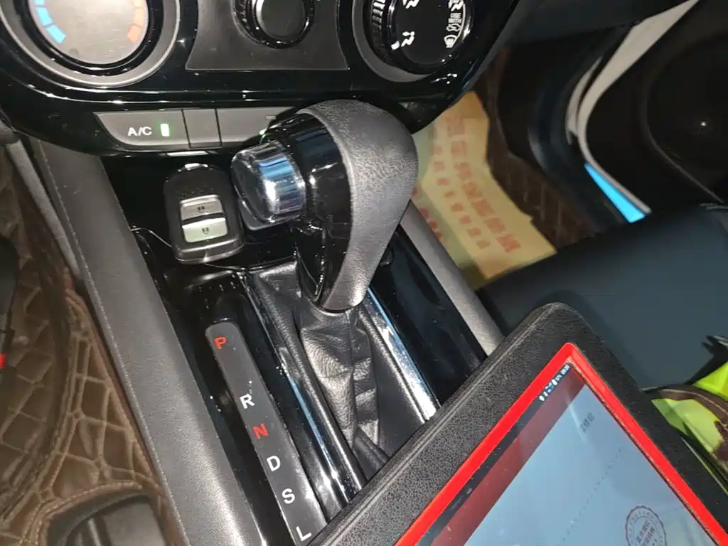 Honda Vezel 2017 — фото 14