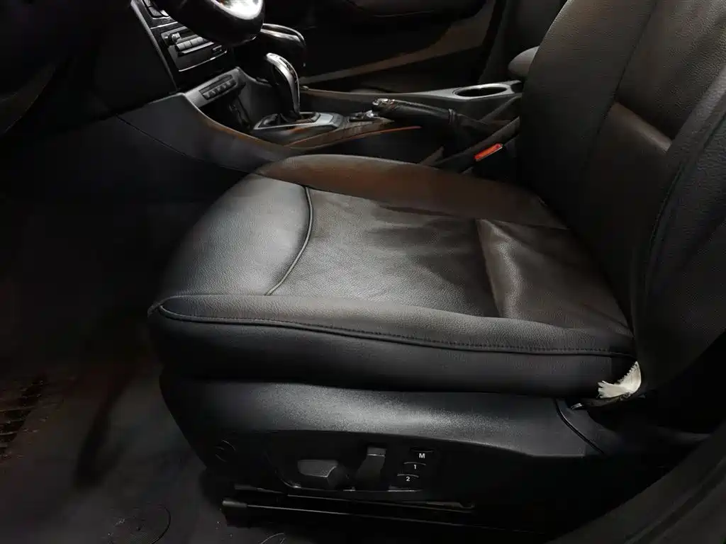 BMW X1 2015 — фото 20