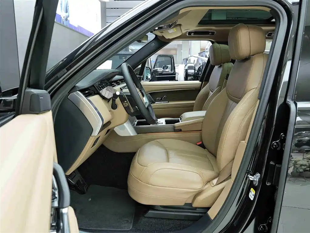 Land Rover Range Rover 2025 — фото 10