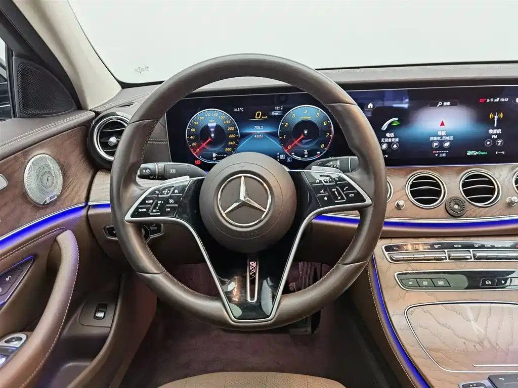 Mercedes-Benz E-Class 2023 — фото 11