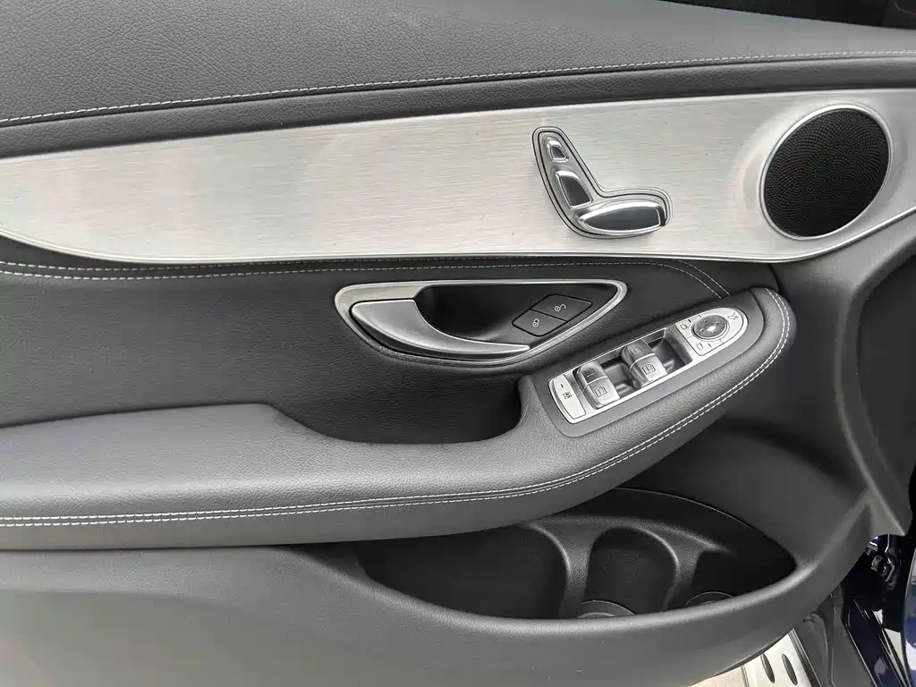 Mercedes-Benz GLC 2018 — фото 22