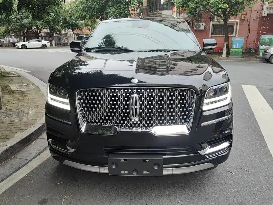 Lincoln Navigator 2022