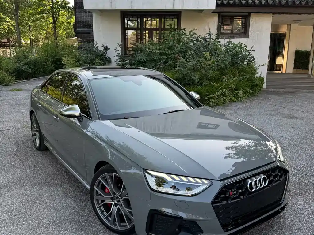 Audi S4 2023