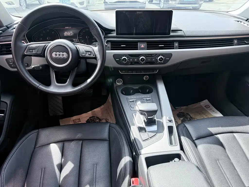 Audi A4L 2018 — фото 16