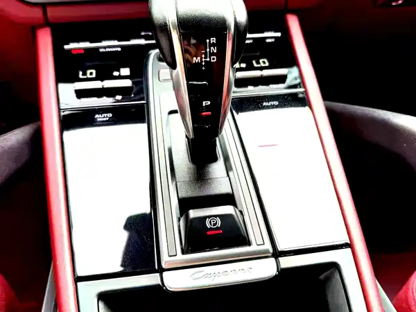 Porsche Cayenne 2023