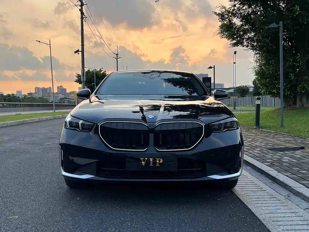 BMW 5 Series 2024