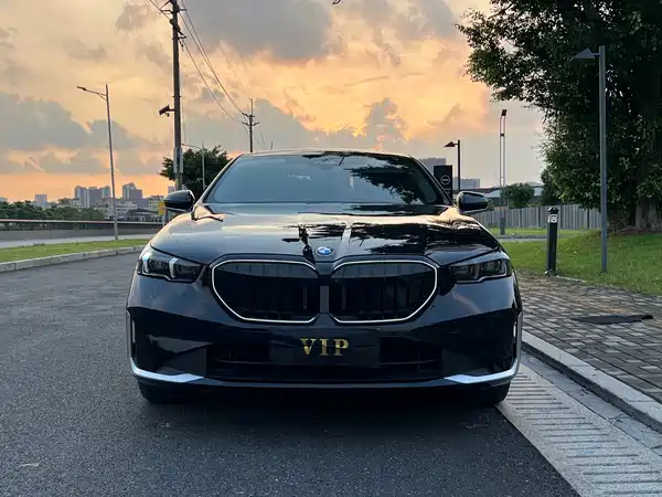 BMW 5 Series 2024