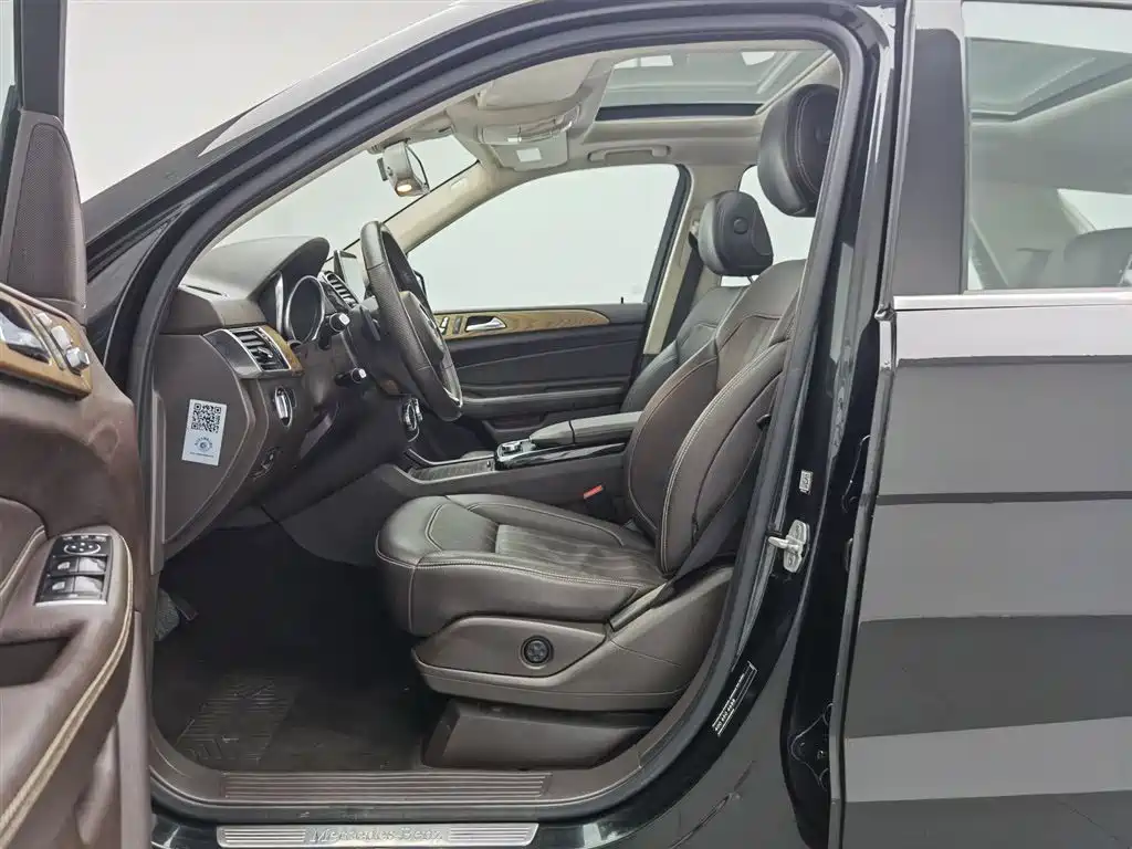 Mercedes-Benz GLE 2015 — фото 10