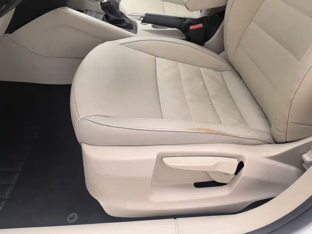 Skoda Octavia 2015 — фото 20