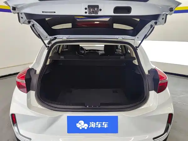 Geely Emgrand GS 2019