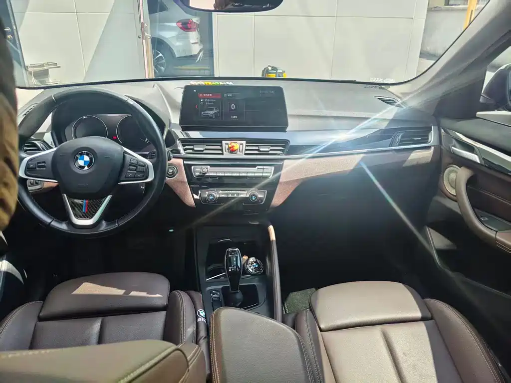 BMW X1 2022 — фото 8