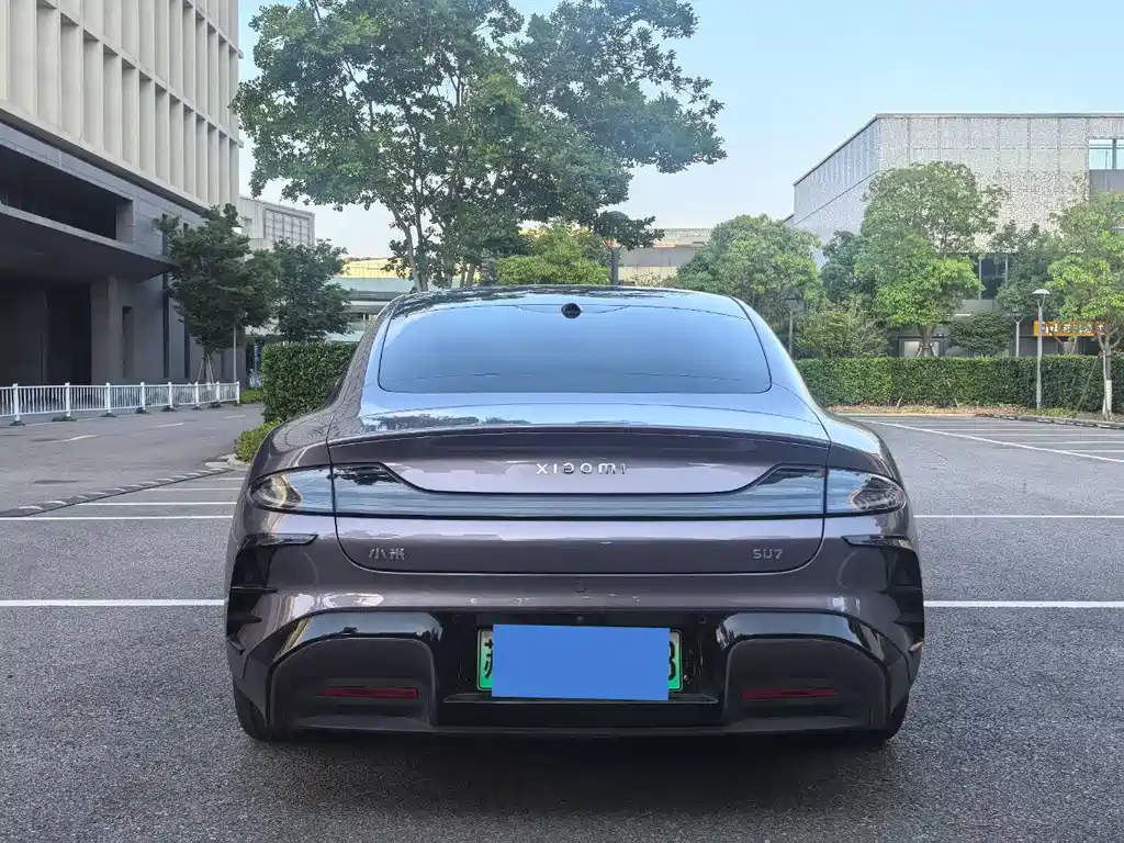 Xiaomi SU7 2025 — фото 10