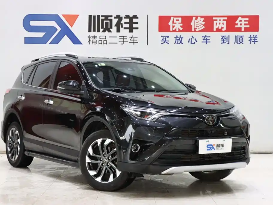Toyota RAV4 2018 — фото 3