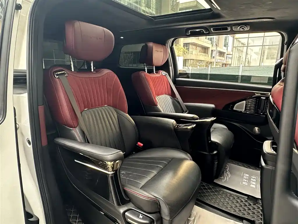 GAC Motor Trumpchi M8 2023 — фото 16
