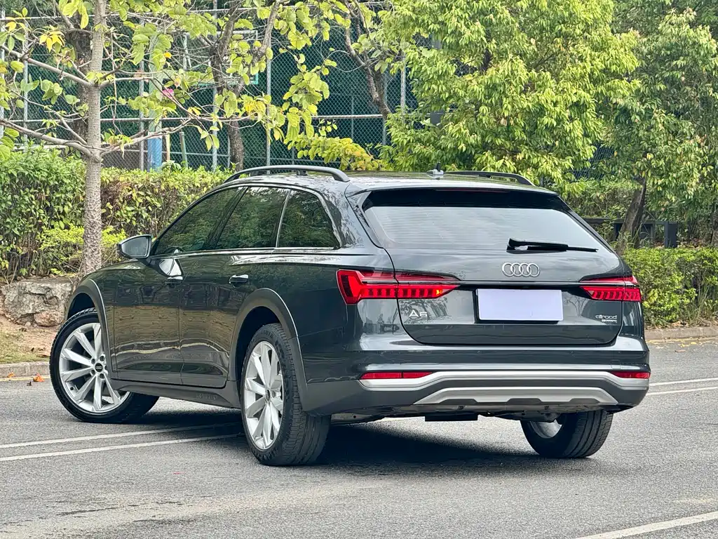 Audi A6 2022 — фото 24