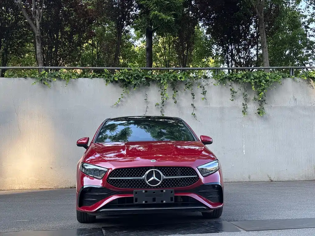 Mercedes-Benz A-Class 2024 — фото 2