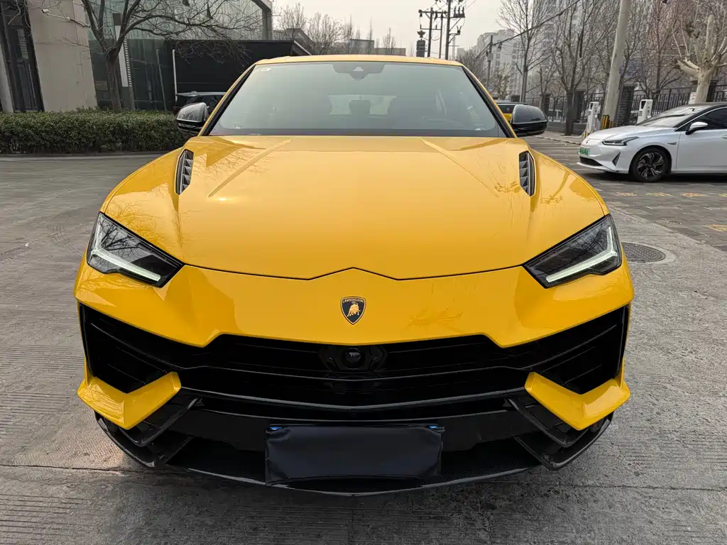 Lamborghini Urus 2023 — фото 2