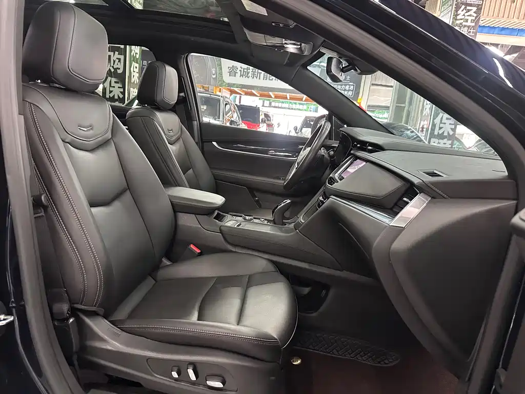 Cadillac XT5 2021 — фото 15