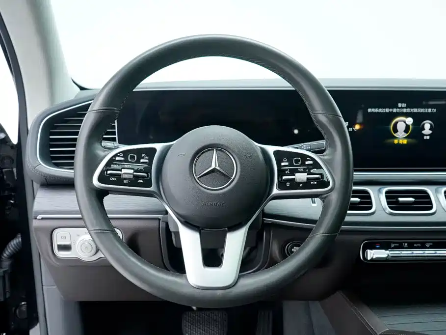 Mercedes-Benz GLE 2020 — фото 18