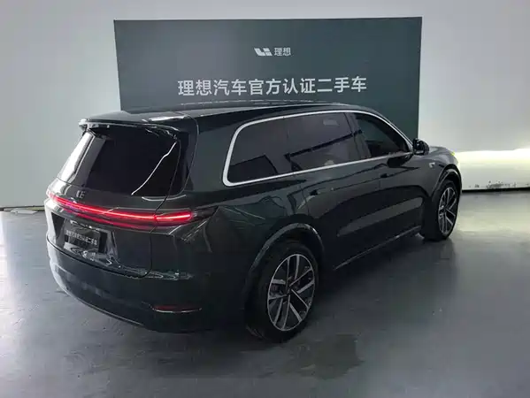 Li Auto L9 2025