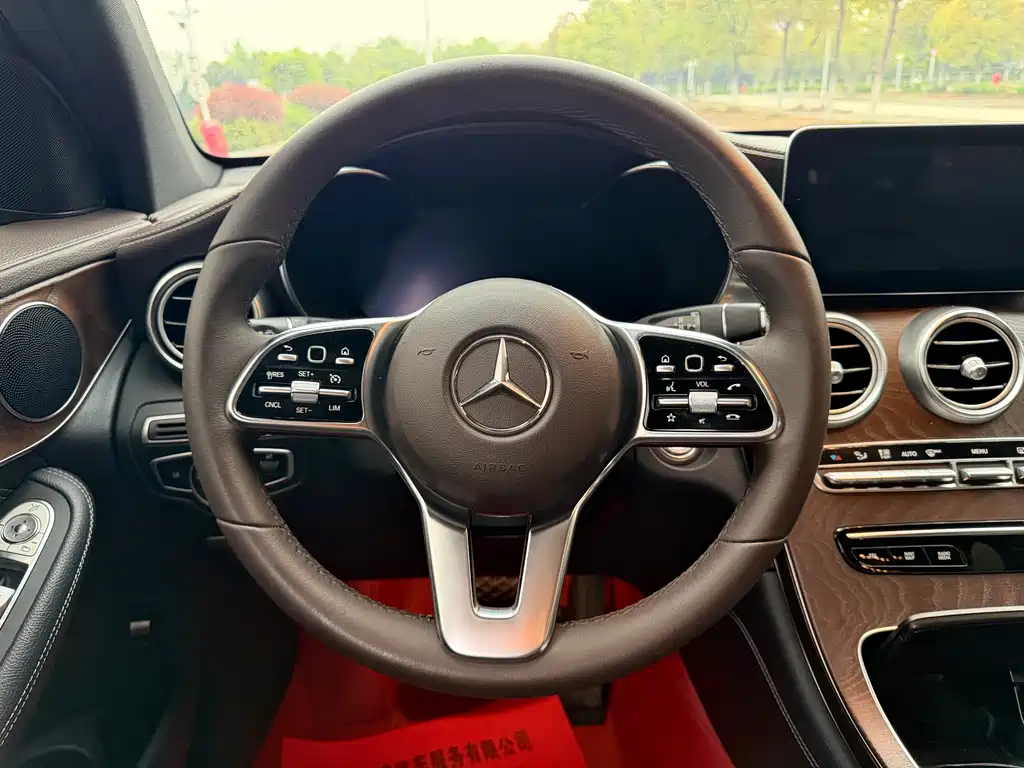 Mercedes-Benz GLC 2019 — фото 11