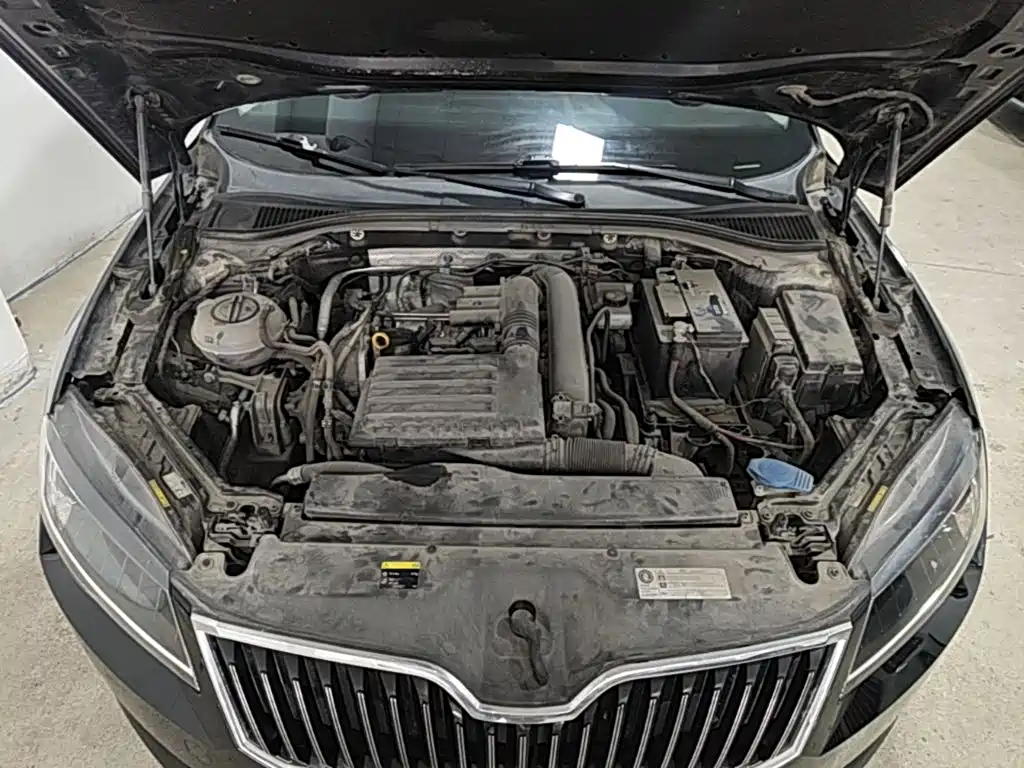 Skoda Superb 2018 — фото 20