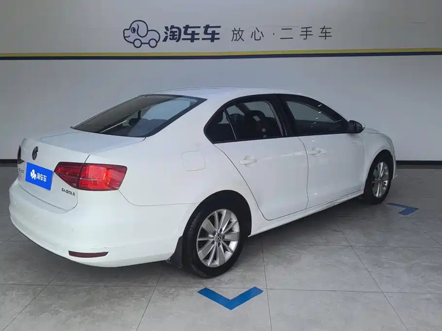 Volkswagen Sagitar 2015
