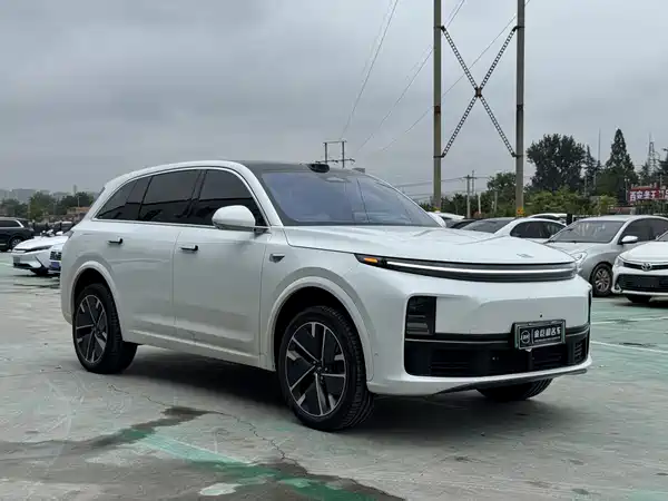 Li Auto L7 2025