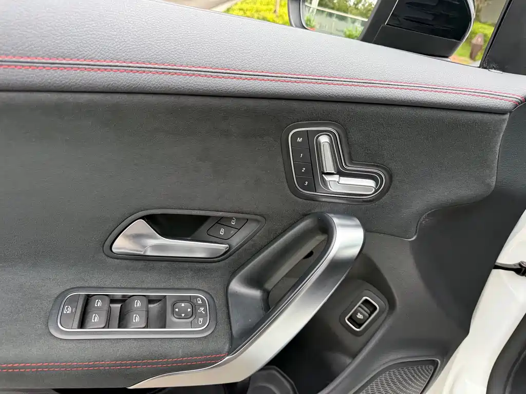Mercedes-Benz CLA 2021 — фото 18