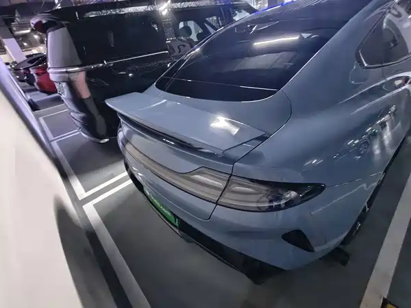 Xiaomi SU7 2024