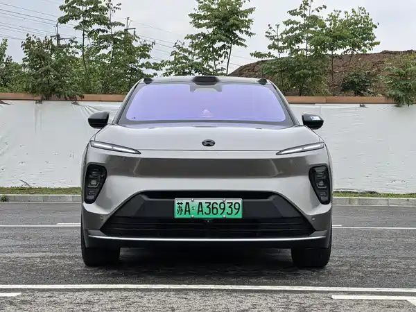 NIO ES8 2023