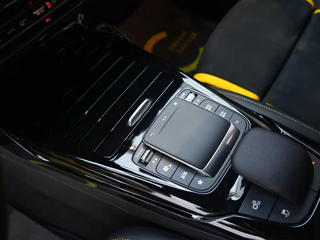 Mercedes-Benz CLA AMG 2022 — фото 15