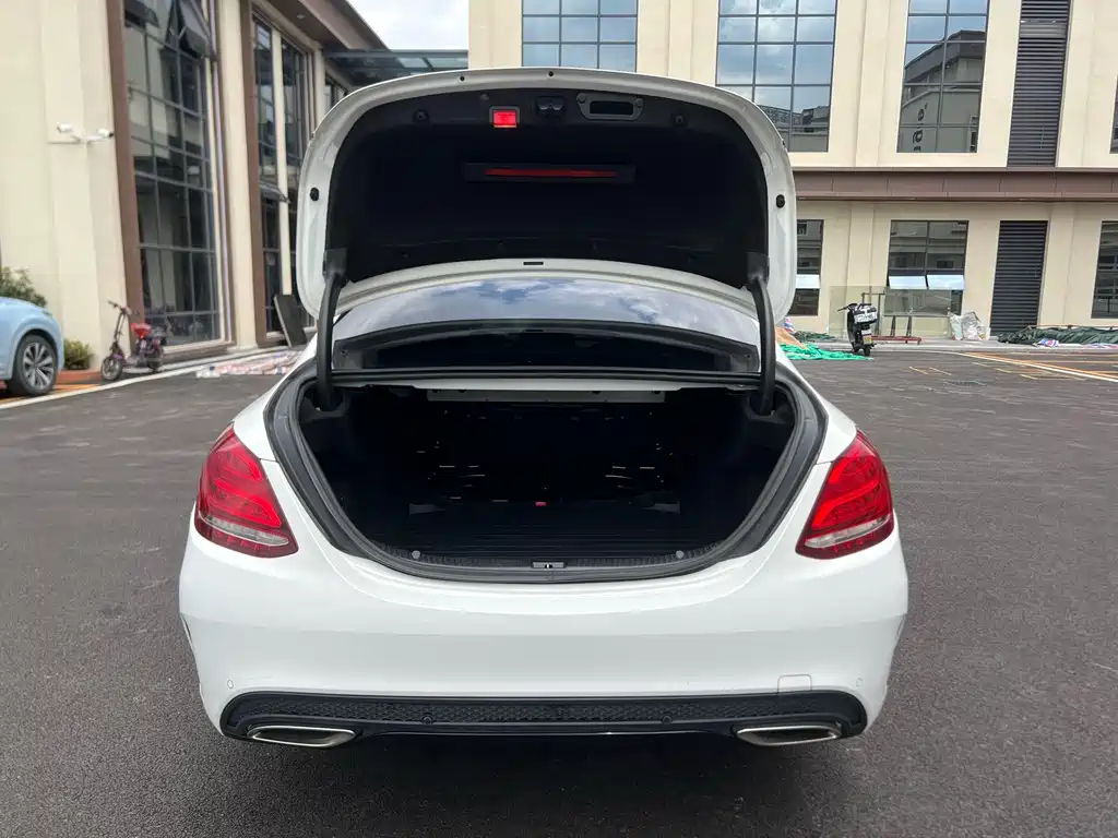 Mercedes-Benz C-Class 2018