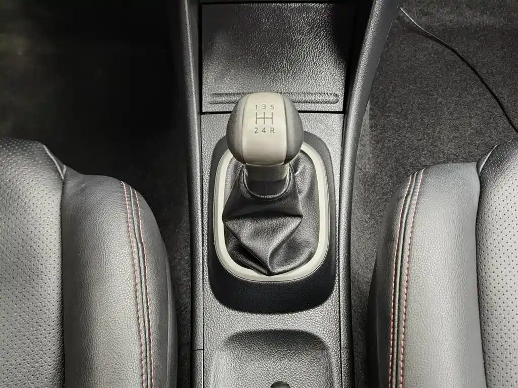 Nissan Sylphy 2018 — фото 13