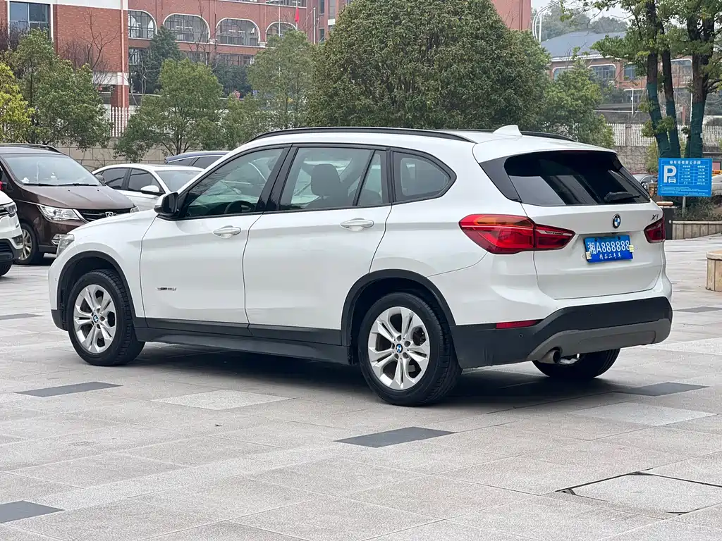 BMW X1 2017 — фото 5