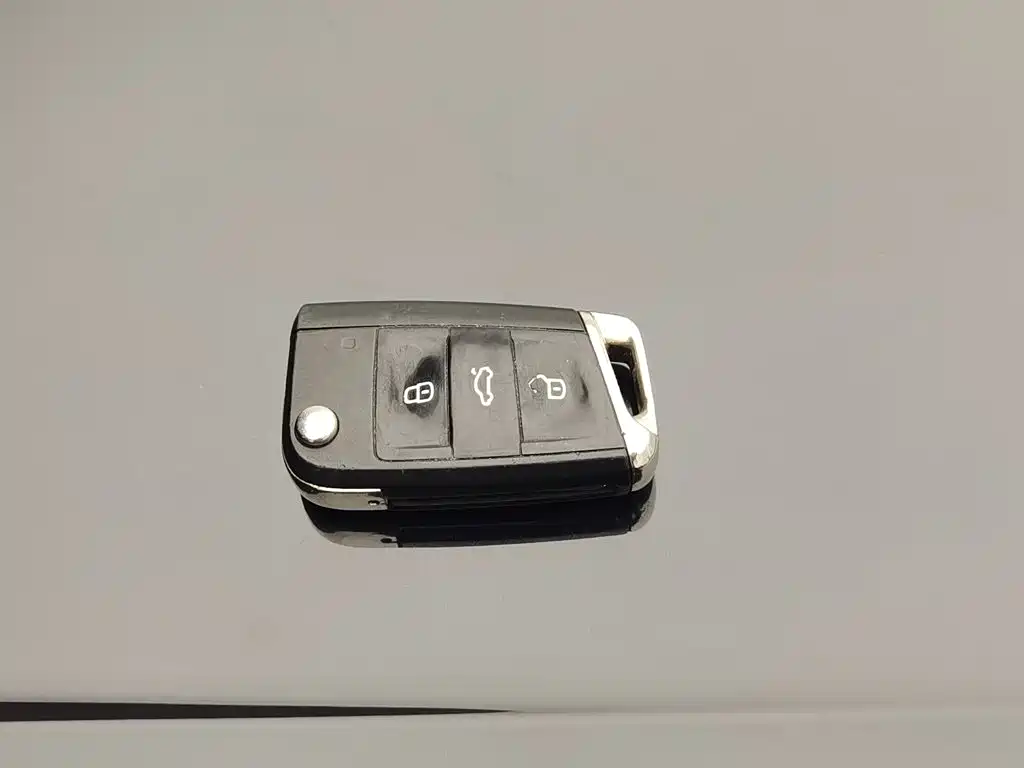 Volkswagen Tiguan L 2020 — фото 19