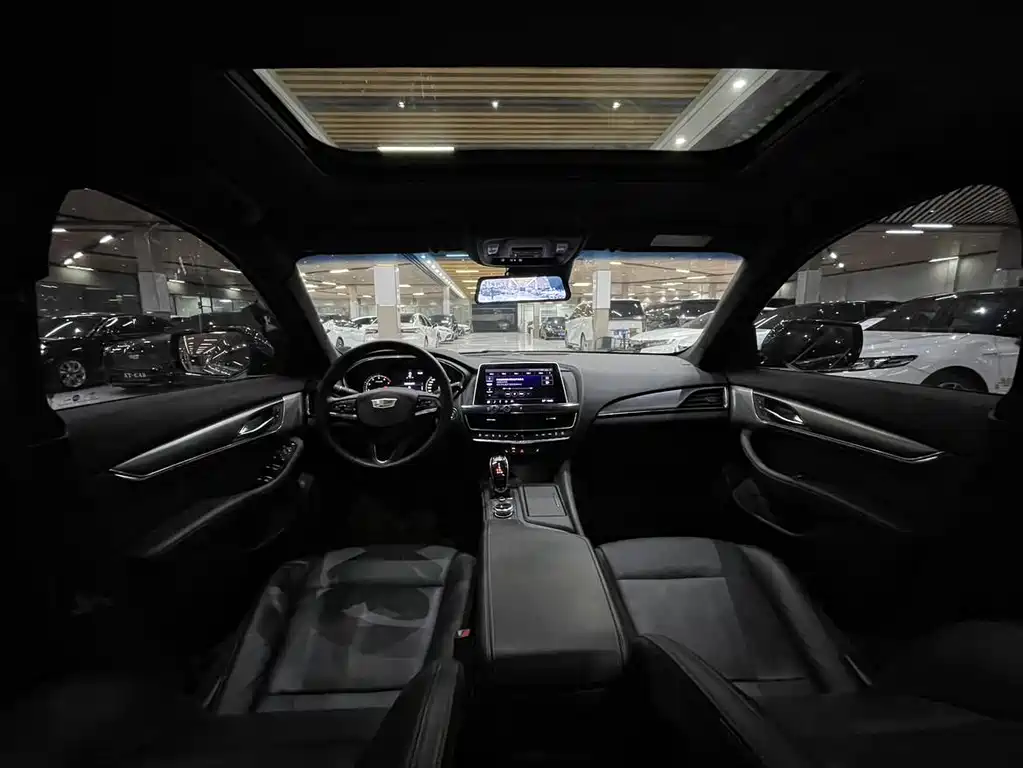 Cadillac CT5 2021 — фото 11
