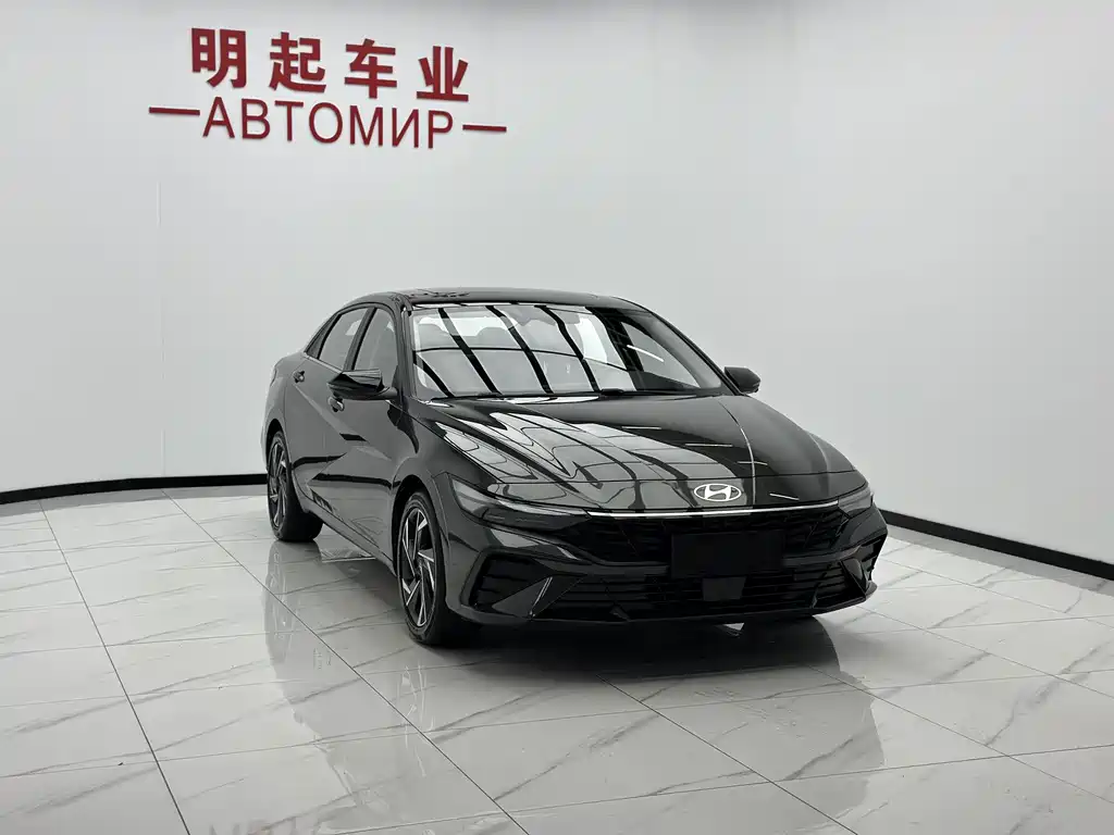 Hyundai Elantra 2023