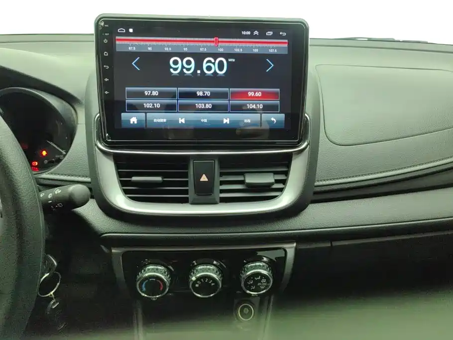 Toyota Yaris L 2021 — фото 13