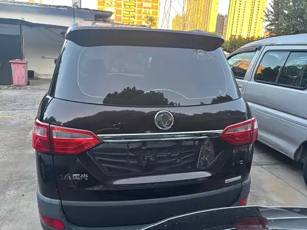 Dongfeng Scenery 370 2017