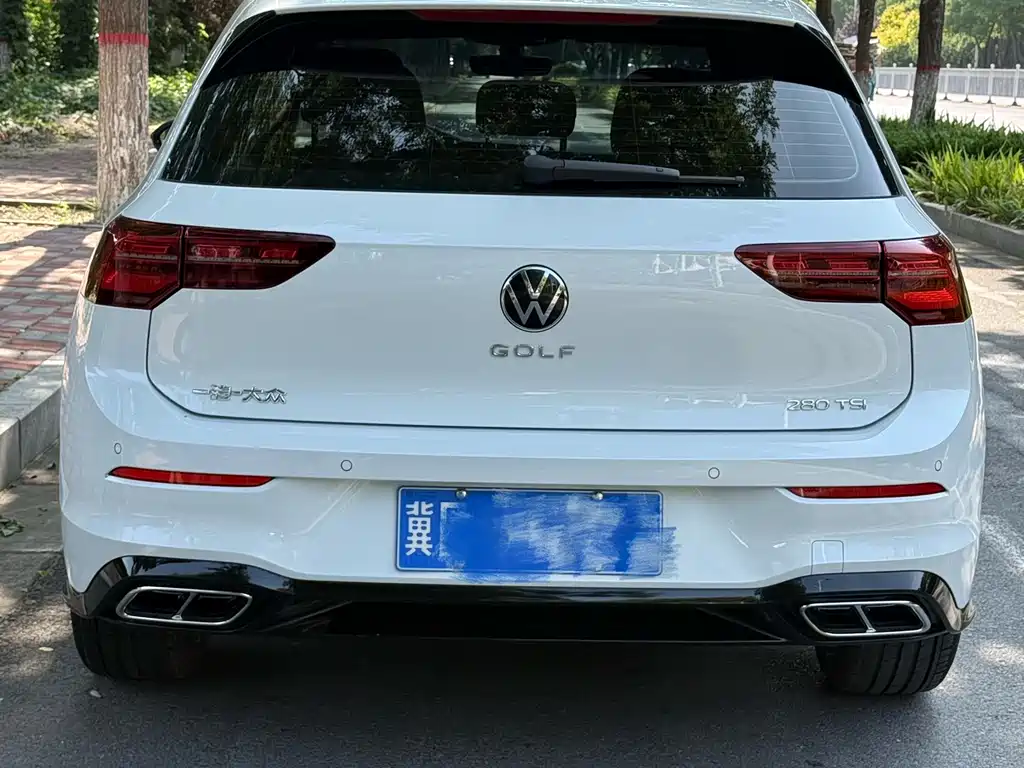 Volkswagen Golf 2024