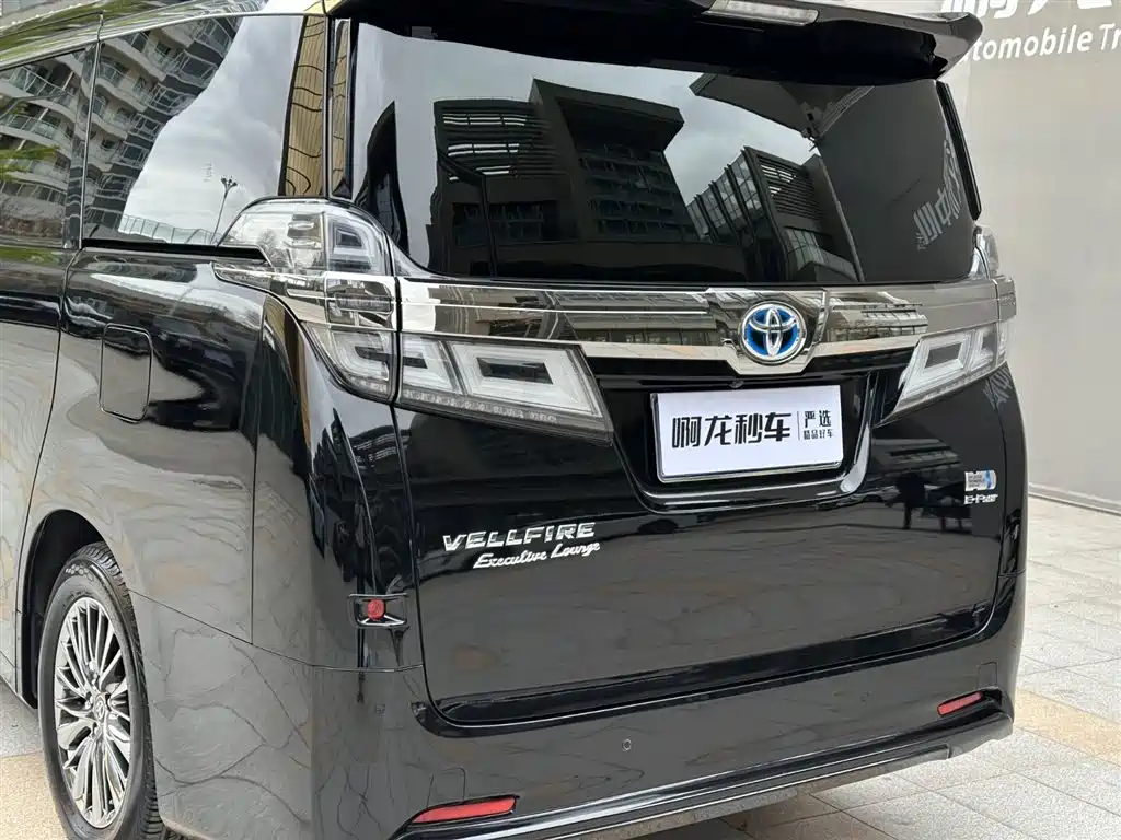 Toyota Vellfire 2021 — фото 22