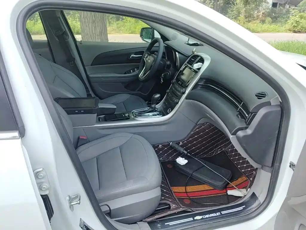 Chevrolet Malibu 2015 — фото 25