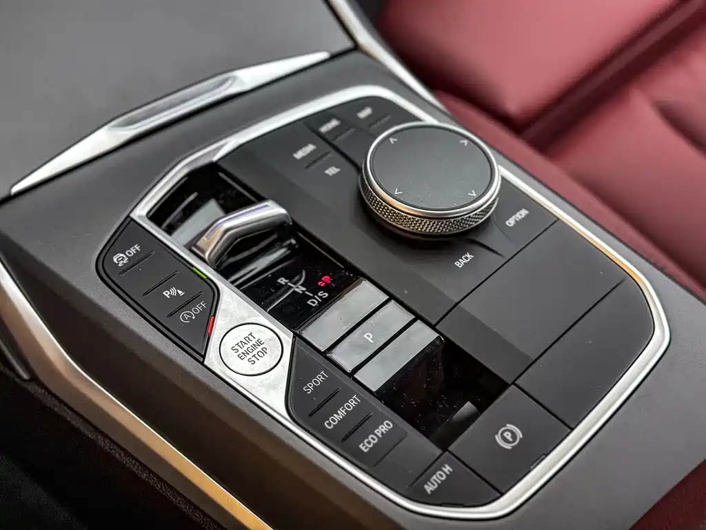 BMW 3 Series 2025