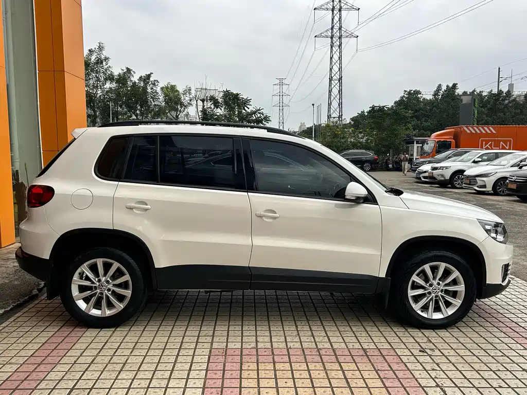 Volkswagen Tiguan 2017 — фото 9